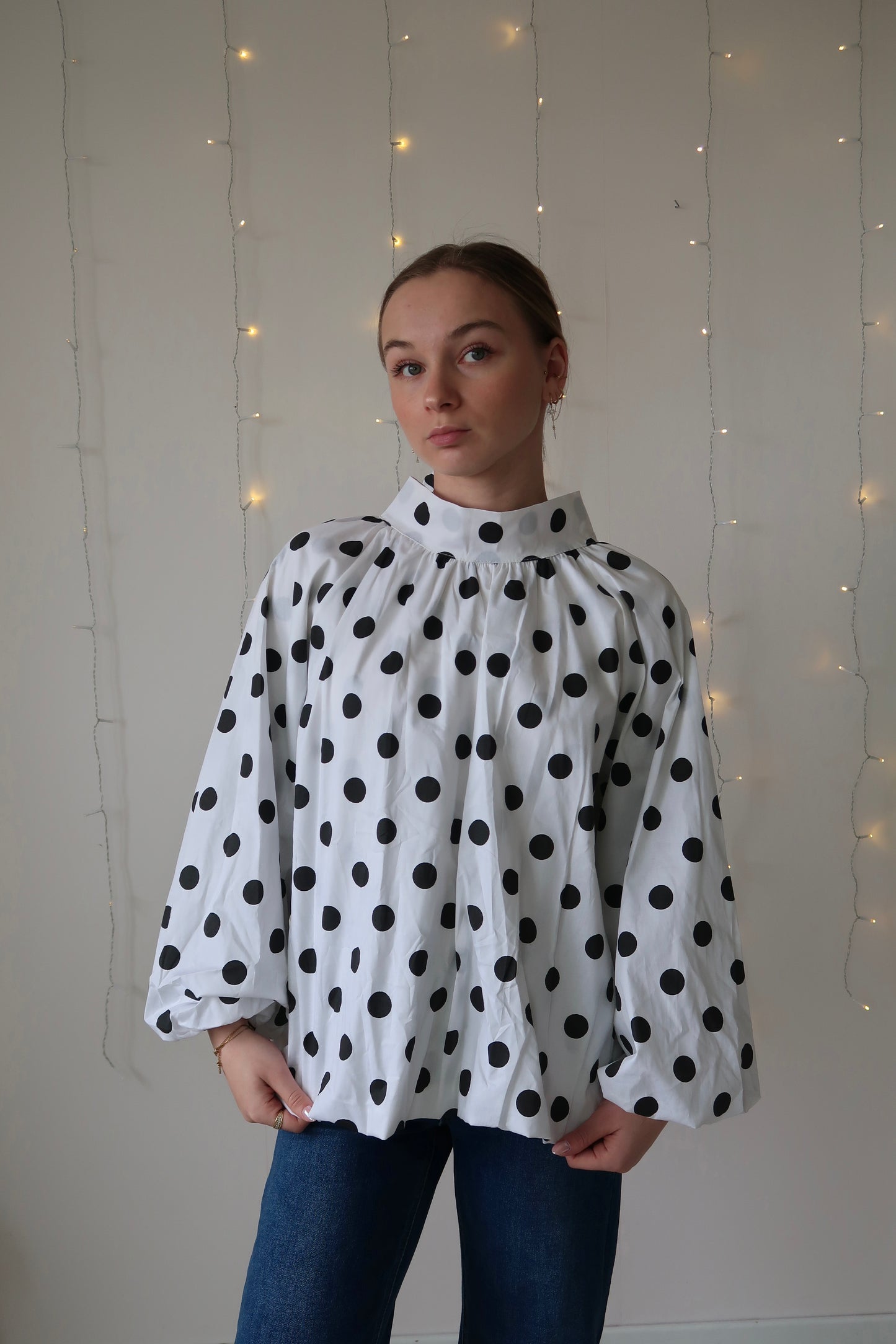 Blouse dos nu à pois